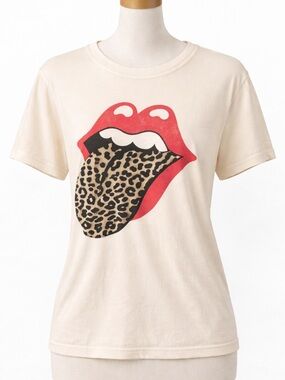 Free People Cream Graphic Tee Lips and velvety Leopard texture tounge